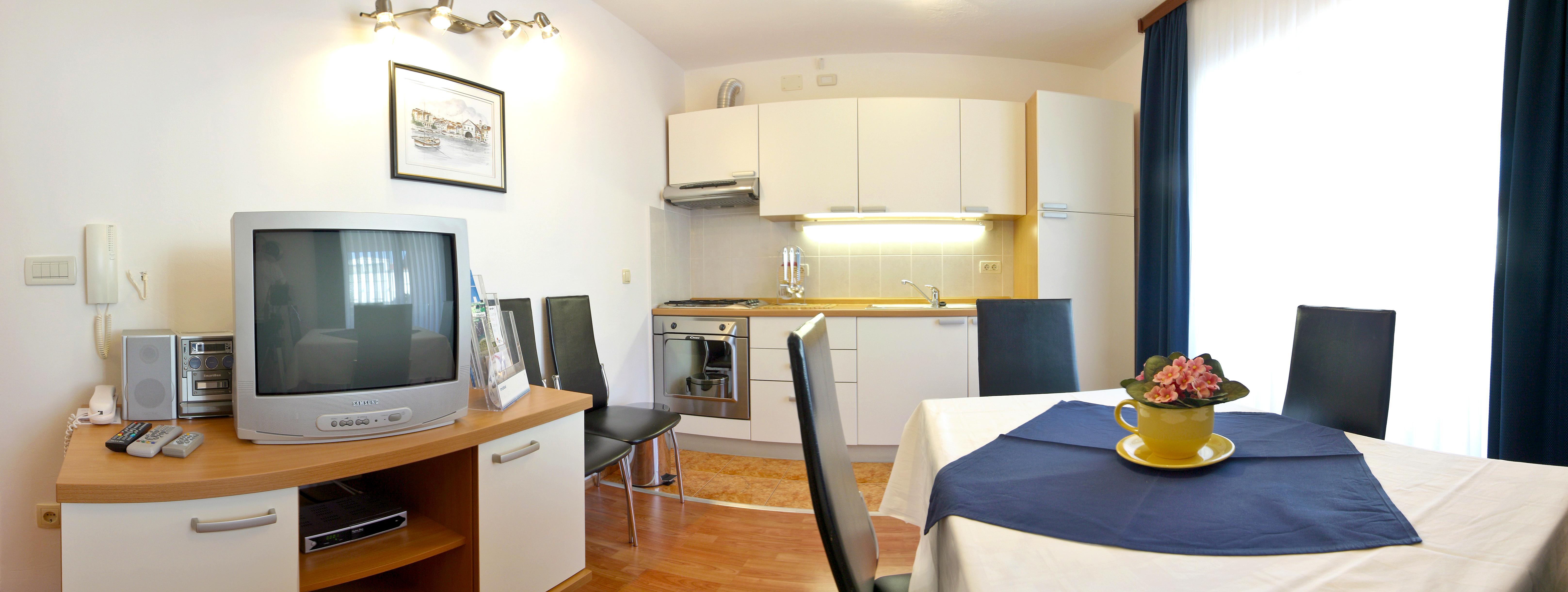 Villa Midea ซูเปตาร์ ภายนอก รูปภาพ