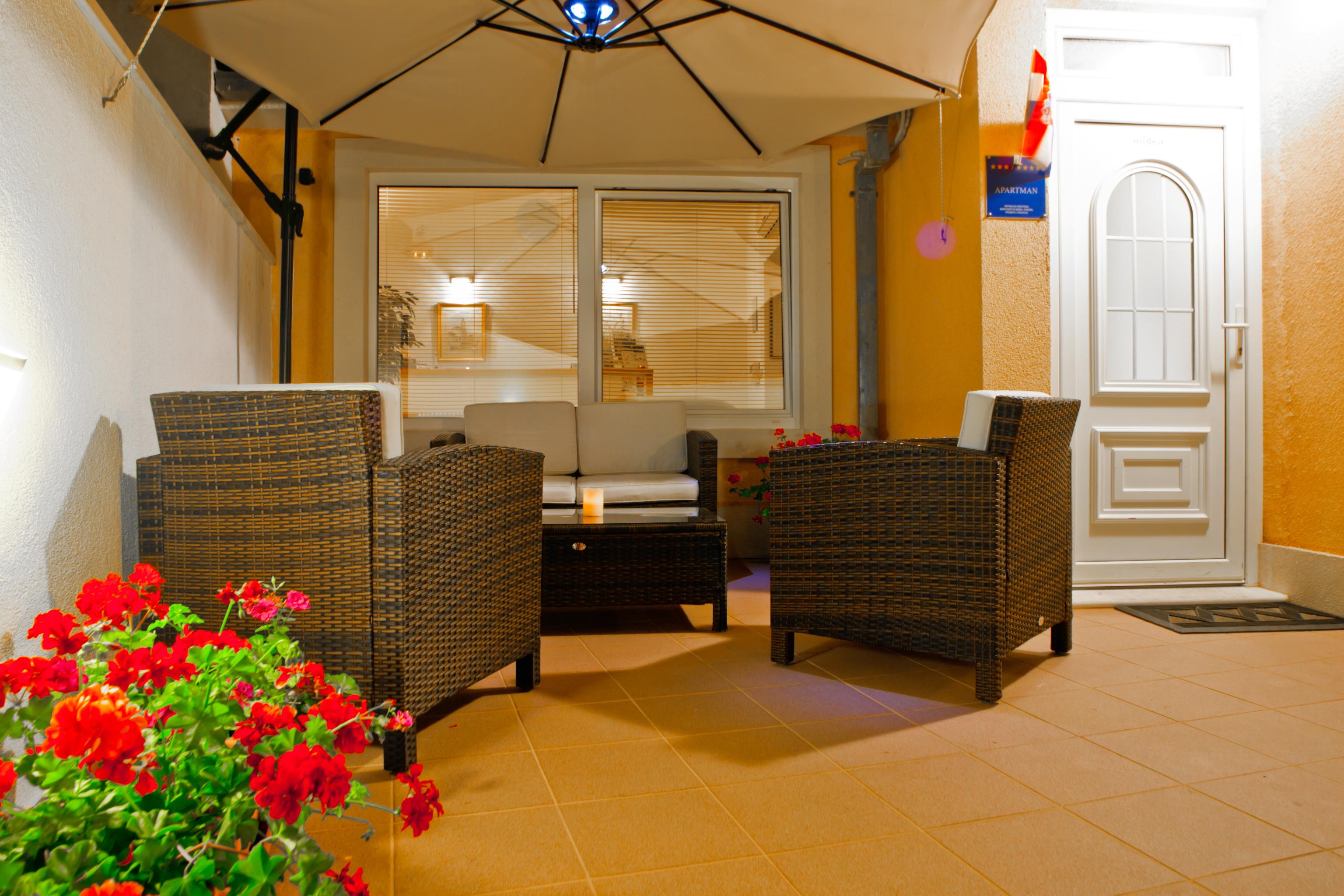 Villa Midea ซูเปตาร์ ภายนอก รูปภาพ