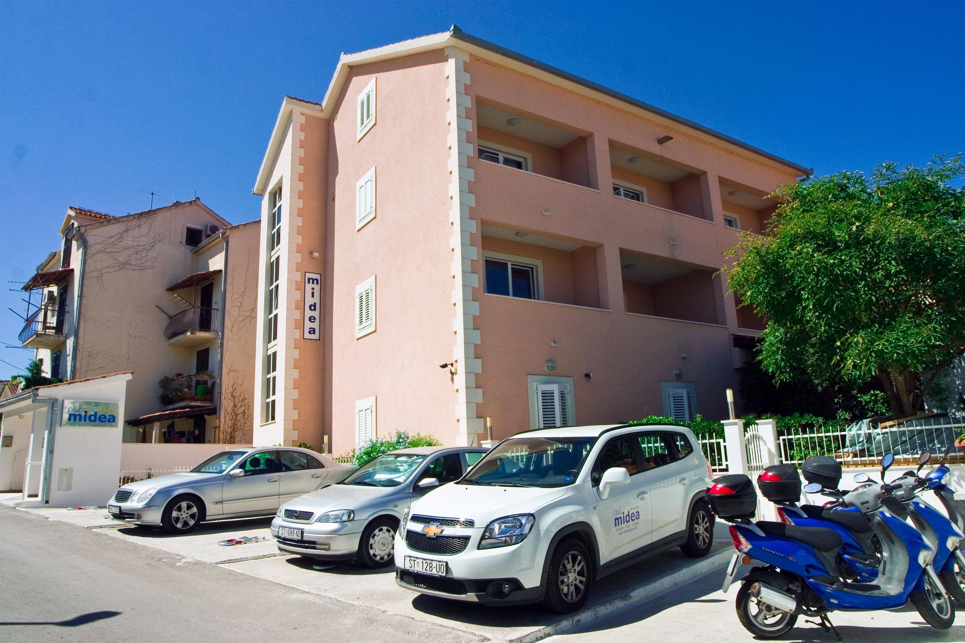 Villa Midea ซูเปตาร์ ภายนอก รูปภาพ