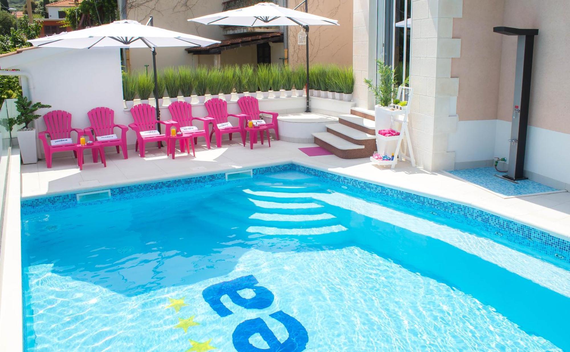 Villa Midea ซูเปตาร์ ภายนอก รูปภาพ